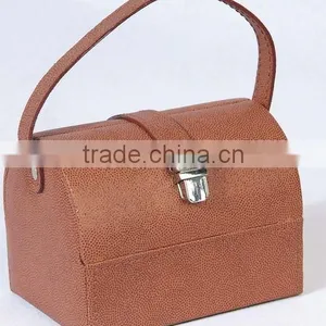 Cosmetic Box thumbnail-1