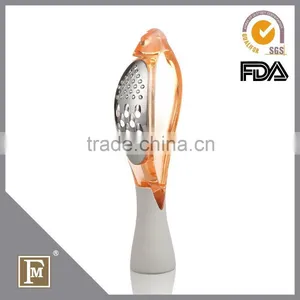 2015 Newest Design Stainless Steel Vegetable Grater ,vegetable Peeler thumbnail-1