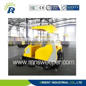 Germany Technology Imported Battery Use Riding Road Sweeper With Power Supply 36V thumbnail-2
