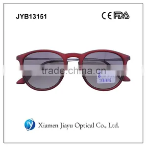 Round Sunglasses With Metal Arms thumbnail-2