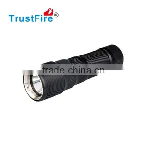 Trustfire DF-008 Cree Led 700 Lumens Portable Led Hand Diving Flashlight thumbnail-1