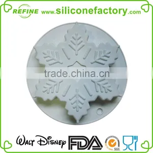 FDA & LFGB Confirmed Silicone Christmas Cake Mould in Snowflake Shape thumbnail-3