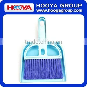 Multi-functional Plastic Dustpan With Brush thumbnail-1