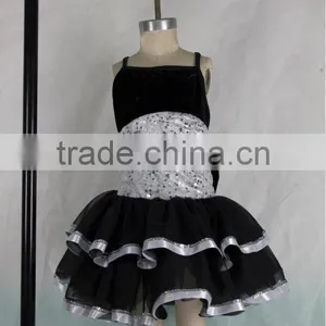 Elegent New Design Beautiful Dresses for Performers thumbnail-1