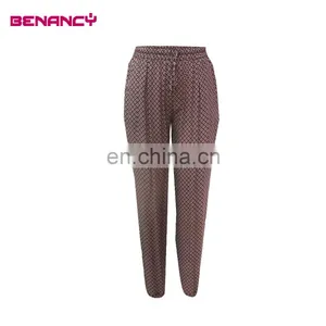 Fat Middle Age Women Viscose Ethnic Print Wearing Leggings thumbnail-2