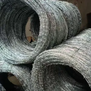 Custom Color Barbed Wire Mesh Available in Blue, Green, Red for Aesthetic Fencing thumbnail-3