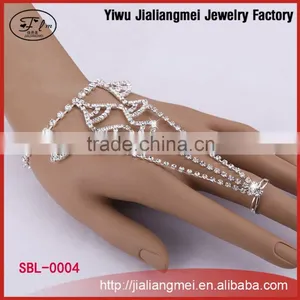 China Factory Supplier Women Jewelry Rhinestone Claw Chain Bracelet Connected Rings thumbnail-1