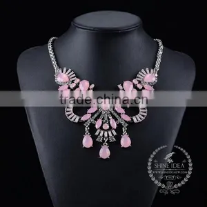 High Quality Crystal Chunky Statement Necklace Tin Alloy Fashion Women Pendant Necklace 6390073 thumbnail-1