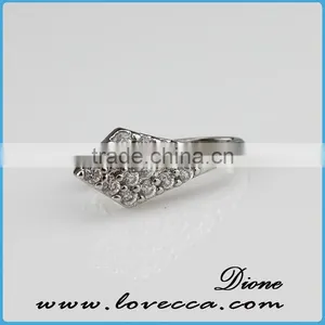 Latest Charm Micropave Setting Crystal Jewelry Pendant Fashion Jewelry of Four Leaf Clover Pendant for Sale thumbnail-6