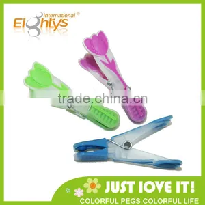 Eco-friendly Houseware TPR Material Soft Grip Decorative Clothespin thumbnail-2