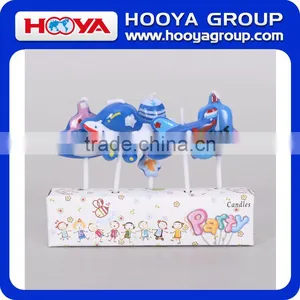 Spaceship Shaped Children Party Candle thumbnail-1