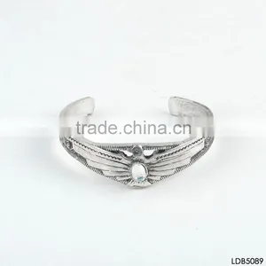 Peace Dove Anti-silver Cuff Bangle Fashion Gemstone Bangle China thumbnail-1