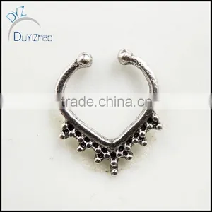 Heart Shape Fashion Septum Clicker Hoop Nose Rings thumbnail-1