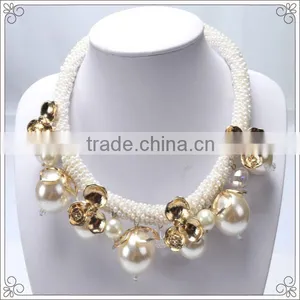 Popular Large Pearl Chain Necklace With Pearl Flower Pendant thumbnail-1