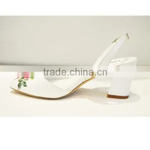 2016 Rubber Sole Material and Cotton Fabric Lining Women Sandals Summer Flower PU Sandals thumbnail-5