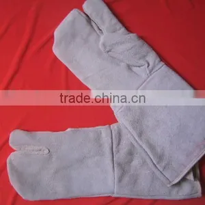 Leather Glove. thumbnail-1