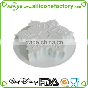 FDA & LFGB Confirmed Silicone Christmas Cake Mould in Snowflake Shape thumbnail-2