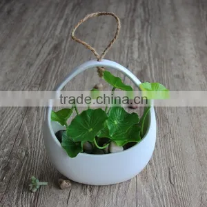 2016 Basket Shaped Decoration White Hanging Ceramic Planter for Flower thumbnail-3