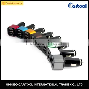 Universal Dual USB Car Charger for Phone thumbnail-3