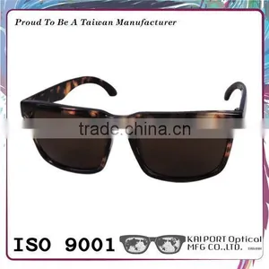 Fashionable ce Sunglasses thumbnail-1