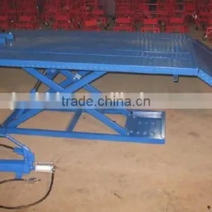 1500LB Air/Hydraulic Motorcycle Lift Table With CE thumbnail-4
