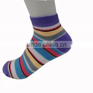 Women Fashion Stripe Socks thumbnail-4