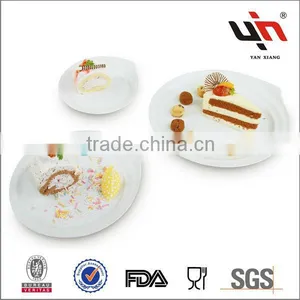 Porcelain Round Dish thumbnail-1