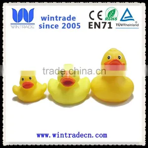 Novelty Flashing Light up PVC Plastic Water Duck Yellow Rubber Duck thumbnail-3