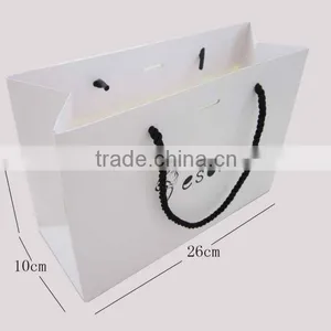 Luxury Brand Paper Shopping Bag for Clothes thumbnail-1