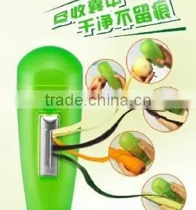 Plastic Storage Fruit and Vegetable Peeler thumbnail-1