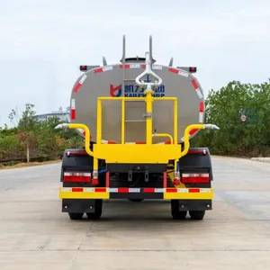 China Famous Brand New Dongfeng 4x2 6Wheel Tires Water Bowser 5000L Tanker Truck Water Sprinkling Tank Truck For Cleaning Road thumbnail-1