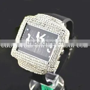 Fashion Square Case Watch With Small Whtie Crystal Insreted and Rubber Band thumbnail-1