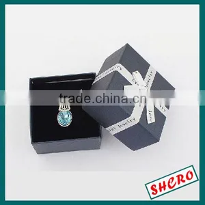 Fashionable Jewelry Gift Box thumbnail-1