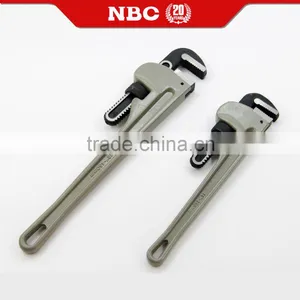 Superior 200MM Capacity Right Angle Multi Heavy Duty Aluminum Pipe Wrench thumbnail-1