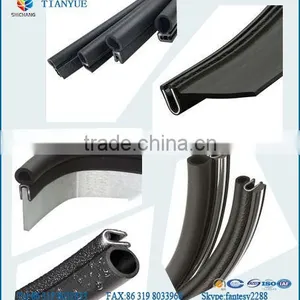 Flexible Edge Trim With Gripping Tongue thumbnail-2