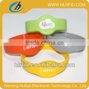 Wholesale Rfid 13.56Mhz Water Proof Silicon Bracelet,rfid Printable Wristband/watches With Nfc Chip for Mobile Payment thumbnail-1