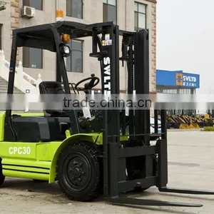 Electric Forklift Truck thumbnail-1