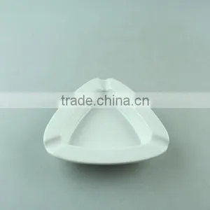 Stocklots Triangle Shape White Ceramic Ashtrays thumbnail-2