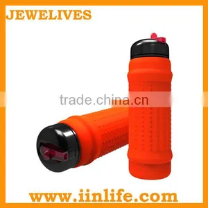 Anti-slip Dot Silicone 1.5 Liter Insulated Kids Water Bottle thumbnail-1
