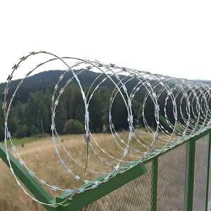 Wholesale PVC-Coated Bto-22 Concertina Razor Barbed Wire 450mm for Farm Fence Protection thumbnail-4