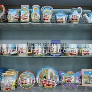 Ceramic Souvenir Pepper and Salt Shaker thumbnail-3
