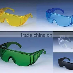 2016 Medical Safety Glasses Anti-dust & Splash Safety Glasses Adjustable Safety Glasses PC Lens Yellow Safety Glasses thumbnail-5