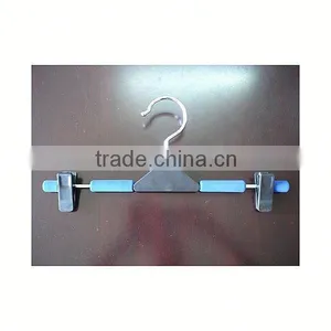 Adjustable Pants Hanger thumbnail-1