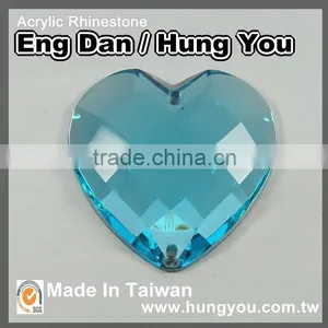 Bulk Wholesale 4 Holes Heart Shaped Sew On Acrylic Rhinestone With Silver Foil Back thumbnail-2
