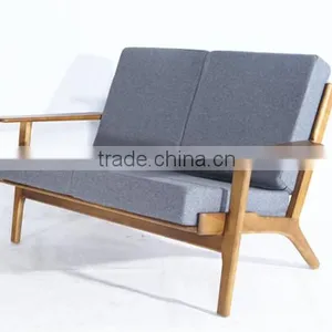 Solid Varnished Wooden Chair Hans Wegner 2 Seat Plank Sofa thumbnail-6