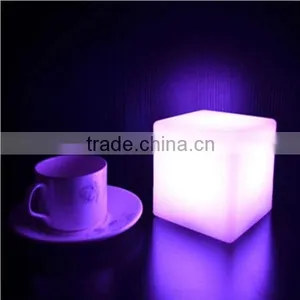 PE Plastic IP54 Lighted Remote Control Colorful Mini Led Cube thumbnail-3