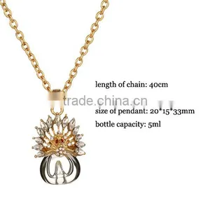 Beautiful Peacock Shape Jewelry Pendant Glass Perfume Bottle Jewelry thumbnail-1