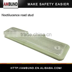 New Luminescence Plastic Road Stud With Double Sides Reflector thumbnail-1