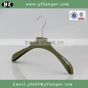 HA6871 Plastic Clothes Hanger Antislip Coat Hanger With Print Logo thumbnail-1