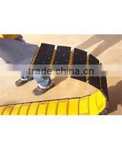 Lubao Factory Made Portable Speed Bump thumbnail-4